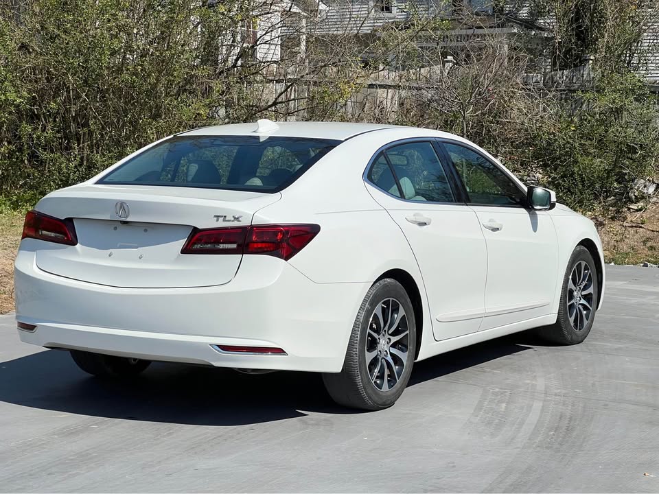 Car Image 8